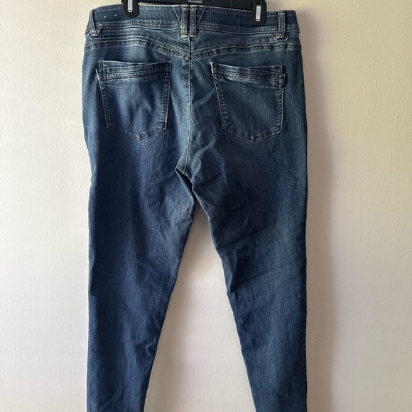 Democracy Jeans Size 16 Ab Technology Skinny Distressed Mid Rise Medium Wash - Picture 3 of 3